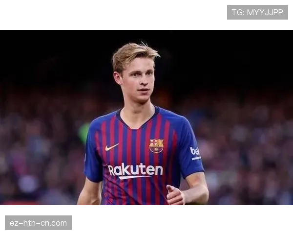 德容与哈维在传控体系中的角色差异与中场掌控力解析